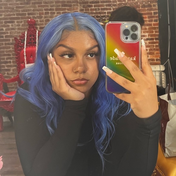 Meet your Posher, Alexandra - Picture 1 of 1